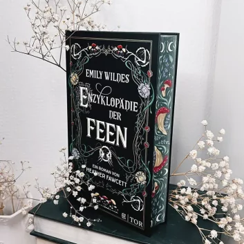 "Emily Wildes Enzyklopädie der Feen" - Band 1 der fantastischen Emily Wilde-Reihe von Heather Fawcett mit exklusivem Farbschnitt von pixie_cold.